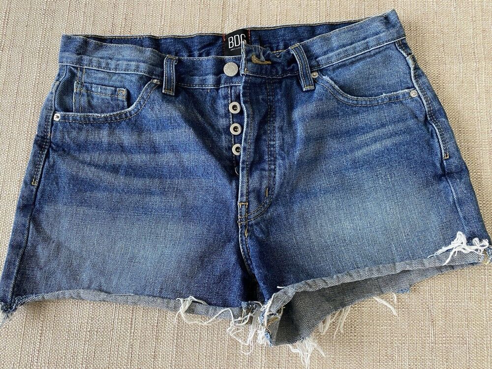 URBAN OUTFITTERS BDG BOYFRIEND LOW RISE DENIM SHORTS 26